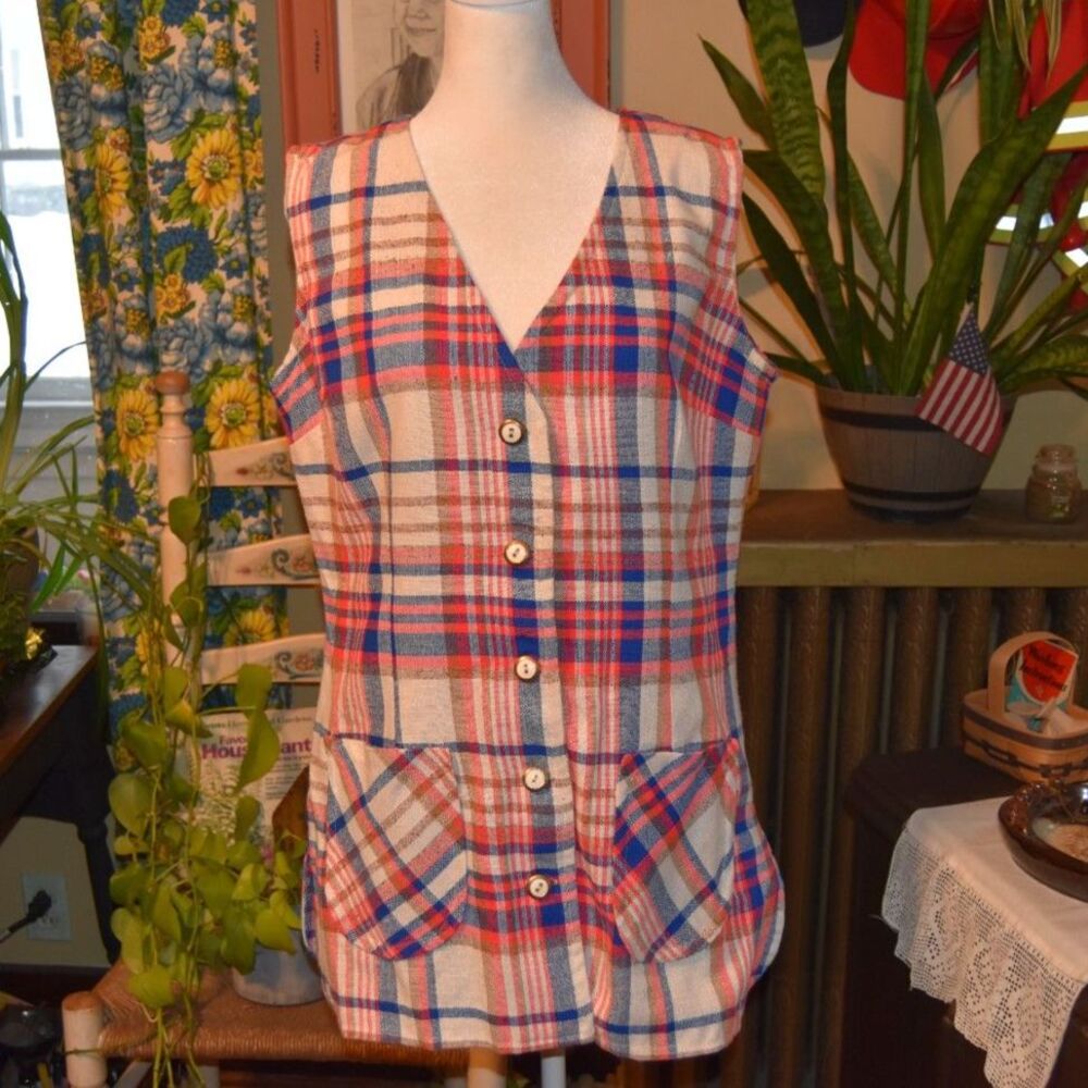 Vintage 60s 70s Plaid Grandma Core Knit Vest Pockets Red-Blue-Beige Size Large